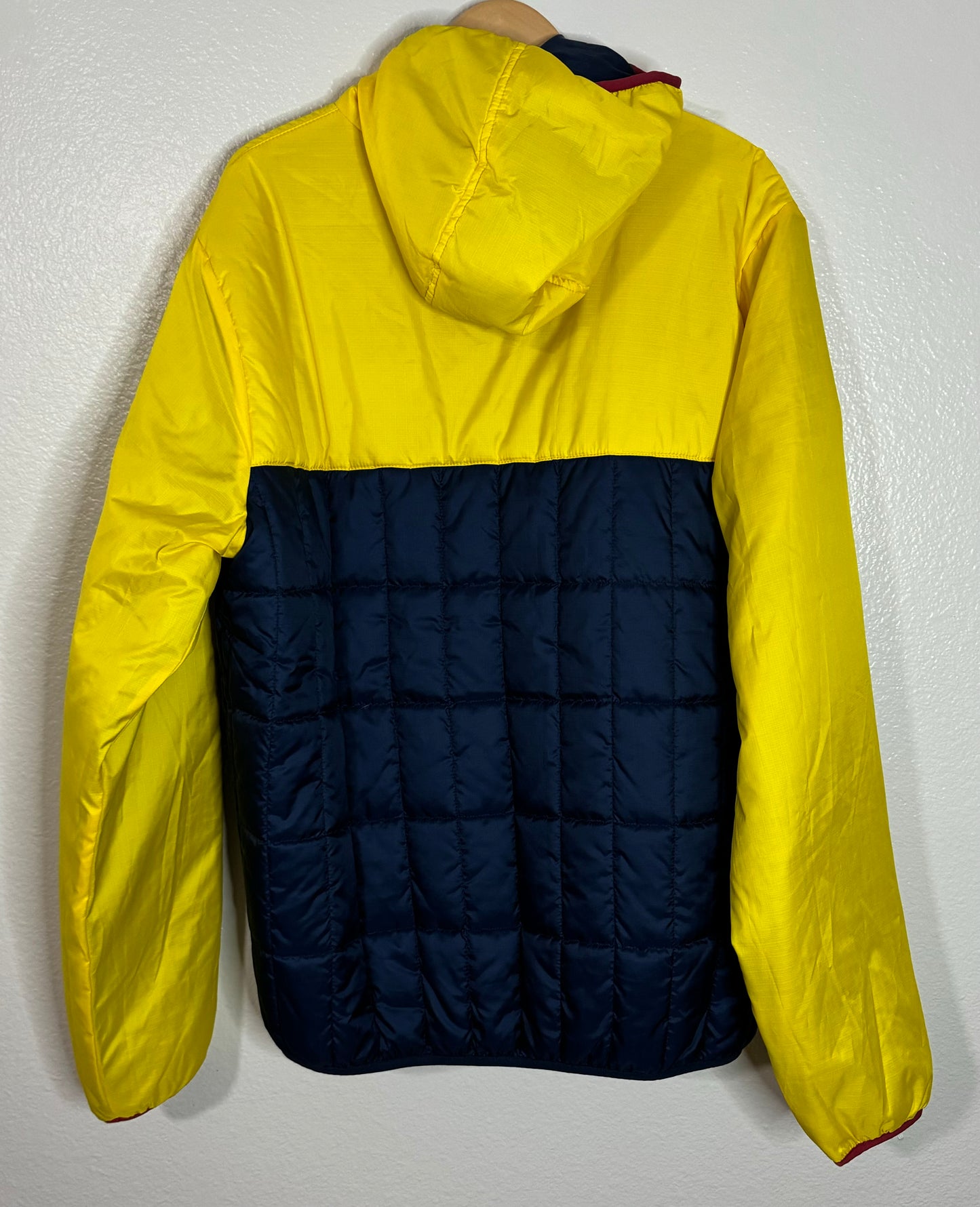 Barcelona Reversible Hooded Puffer Jacket (XL)
